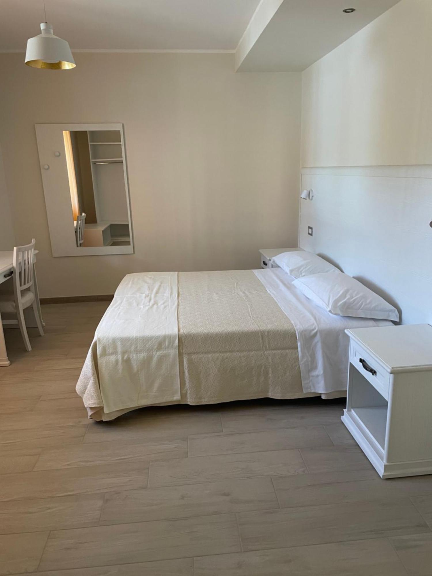Fd Lorichella Hotel Lorica Buitenkant foto