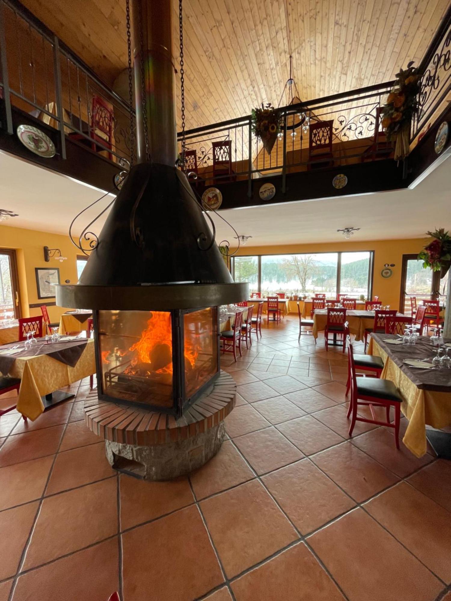 Fd Lorichella Hotel Lorica Buitenkant foto