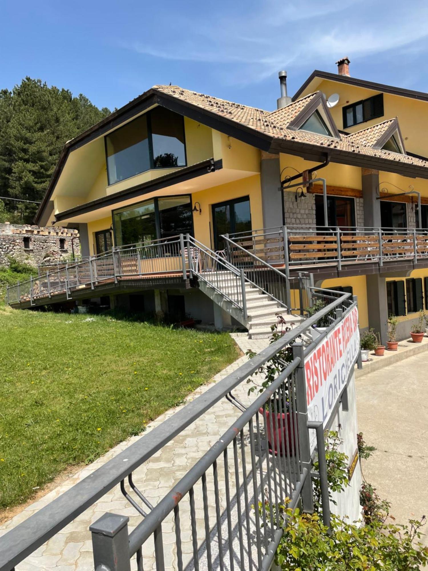 Fd Lorichella Hotel Lorica Buitenkant foto